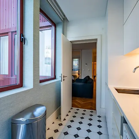 Intimate Downtown With Terrace - D Lägenhet *