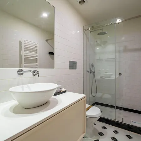 Intimate Downtown With Terrace - D Appartement Porto