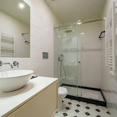 Apartament Intimate Downtown With Terrace - D *