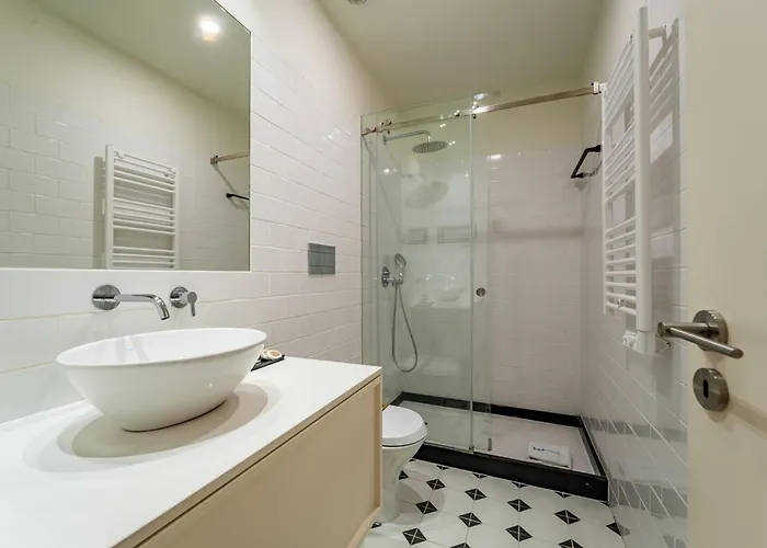 Intimate Downtown With Terrace - D Oporto